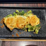 Uma Karaage to Izaka Meshi Miraizaka Keihan Kyobashi Eki Mae Ten - 海老とブロッコリーのガーリックマヨネーズ焼き　548円