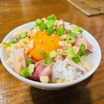 焼肉ホルモン伝説むる - 生親子丼