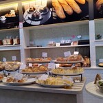 Dolce & Bakery Cafe Amamu - 