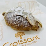 Croissant Kisaradu Washinton Hoteru Ten - サクサククッキークロワッサン(税込86円)