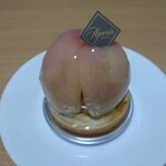 PATISSERIE Aperio - まるごと桃