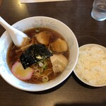 ニューえぞラーメン - 料理写真:【Aセット】えぞラーメン並＋ライス　850円