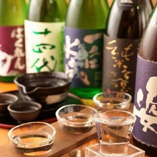 【厳選日本酒12種】など幅広いドリンクのラインアップ