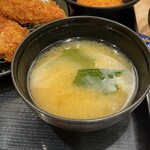 Matsu no Ya Chitose Funabashi Ten - 大麦豚厚切りロースかつ＆有頭大海老フライ（1尾）定食（ライス大盛）+コロッケ