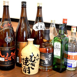 紹興酒、白酒、青島啤酒等中國酒很豐富!也有無限暢飲◎