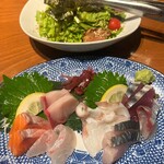 Toriuo Kitchen Yuu Abeno Kyuzu Taun Ten - お刺身とサラダ