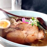 大麓ラーメン 麓郷舎より - 料理写真:あっさり中華そば　塩(￥600)。金額にして凄い出来！