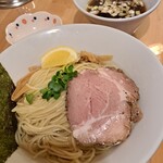 Menya Isshin - 昆布と水のつけラーメン