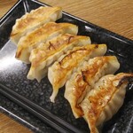 ８番らーめん - 8番餃子