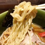 Yakiago Shio Ramen Takahashi Atore Kawasaki Ten - 焼きあご塩らー麺、麺リフトアップ