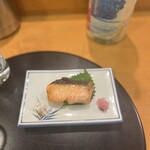 Yushima Tenjinshita Sushi Hatsu - 信州サーモンの焼物