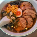 Ramen Rokubei - チャーシューメン（醤油）・・・麺も叉焼も美味しい。スープは程よく化調されあっさりお湯割り系？