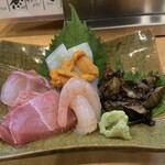 焼酎と手しごと料理の店　まさや - 一人前盛り　鮪、鯛、エビ、イカ、ウニ、サザエです