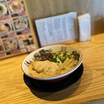 濃厚とんこつラーメン だるま一家 - 