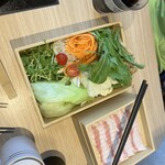 Shabu Shabu On Yasai Akita Honjo Ten - レタスなど子供が苦手そうと思っていましたが、モリモリ食べていました！