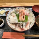 Kisetsu Ryori Yoemon Shichi - 海鮮丼
                        1650円