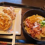 Jitsuen Jikaseimen Jinpachi Ida Gawa Ten - えびすたまりうどん(並)＋野菜天＋唐揚げ　550円＋140円＋170円(税込)