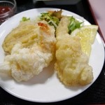 Keirin - A定食1300円　タラのチーズはさみ揚げ、海老天、いも天