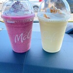 マクドナルド - ドリンク写真:➜巨峰フラッペ クーポン使用で390円　➜アップルキャラメルフラッペ クーポン使用で390円