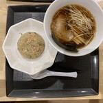 Ichikawa Parking Area Shokudo Corner - 醤油ラーメン&半チャーハンセット　¥1000