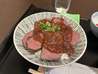 Magokoro Kitchen - エゾ鹿肉のステーキ丼1650円