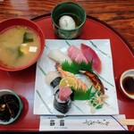 日本料理 横楠 - 料理写真:令和6年10月 営業時間(11:00〜21:00)
にぎり定食 税込1500円