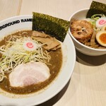 アンダーグラウンド ラーメン 頑者 - 