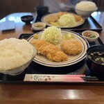 レストラン かつみ - 料理写真:チキンチーズかつとかにクリームコロッケ　ライス大盛！