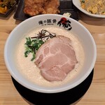 Ore no Tonkotsu Sohonten - 豚骨ラーメン。