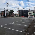 Ore no Tonkotsu Sohonten - 駐車場は広く、20台程が停められそうだ。