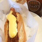 Tully's Coffee Hankyu Ishibashi Ten - chili cheese melt, good morning!