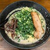 どん きさろく - 九州とんこつらあめんネギ盛り。ちぢれ麺大盛り。