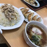 Wangfu - 肉チャーハントクトクセット＋餃子！