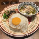 Asian Cuisine A.O.C. Azabujuban - ガパオ ＆ グリーンカレー 1300円