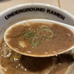 アンダーグラウンド ラーメン 頑者 - 