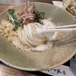 五島うどん びぜん家 - 料理写真:玉とろぶっかけうどん（970円）