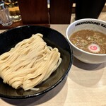 アンダーグラウンド ラーメン 頑者 - 