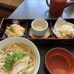 いしうす庵 - 揚げ物、ばら寿司、茶碗蒸し、天つゆつき