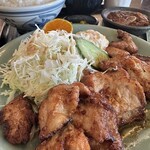 モンテローザ - 料理写真:通常メニューにもある豚テキ定食１０００円、この日は運良く「おすすめ定食」になっていて９５０円で小鉢付き、皿にコーヒーが１００円で追加できる