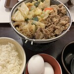 すき家 - 牛すき鍋定食玉子2個肉2倍