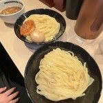 アンダーグラウンド ラーメン 頑者 - 