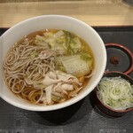 いろり庵きらく - 豚肉白菜あんかけそば　700円