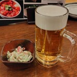 Izakaya Kakashi - サッポロクラシック中ジョッキ(950円) お通し(600円)