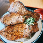 豚みそ丼専門店 有隣 - 料理写真: