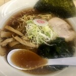 ラーメンガキ大将 - 料理写真:醤油ラーメン　¥726- キャッチフレーズはおいしさの原点！