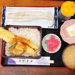 食事処　やまよ - アナ天重アナ重スペシャル定食
            平日ランチタイムは1400円税込　タレかけ前です