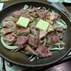 昭和食堂 - ステーキ陶板焼き(焼き前)