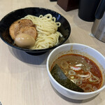 アンダーグラウンド ラーメン 頑者 - 