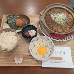 紀乃家 -茶寮- - 牛すきやき鍋御膳　1,980円