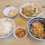 Tenhou Azusagawa Ten - 野菜炒めとミニラーメンのセット。ミニラーメン定食